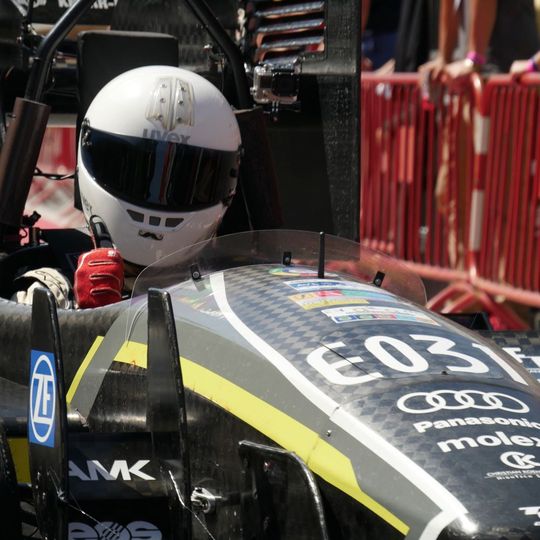 Bereit zum Start: Der Rennwagen der Technischen Universität München beim Wettbewerb der Formula Student in Barcelona. Bereit zum Start: Der Rennwagen der Technischen Universität München beim Wettbewerb der Formula Student in Barcelona.