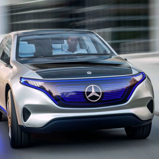 Mercedes hat in Paris ein E-Auto vorgestellt. Der „EQ“ soll eine neue Submarke der Schwaben für Elektrofahrzeuge begründen. Mercedes hat in Paris ein E-Auto vorgestellt. Der „EQ“ soll eine neue Submarke der Schwaben für Elektrofahrzeuge begründen.