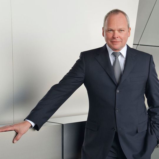 Stephan Schaller übernimmt die Nachfolge des langjährigen Vorsitzenden der Voith-Konzerngeschäftsführung, Dr. Hubert Lienhard. Stephan Schaller übernimmt die Nachfolge des langjährigen Vorsitzenden der Voith-Konzerngeschäftsführung, Dr. Hubert Lienhard.