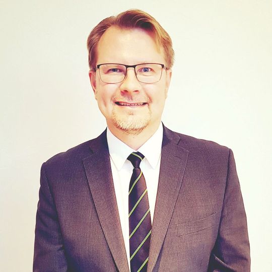 Teemu Tirronen ist neuer Geschäftsführer von Nokian Tyres Deutschland. Er ist bereits seit zwölf Jahren im Unternehmen tätig. Teemu Tirronen ist neuer Geschäftsführer von Nokian Tyres Deutschland. Er ist bereits seit zwölf Jahren im Unternehmen tätig.
