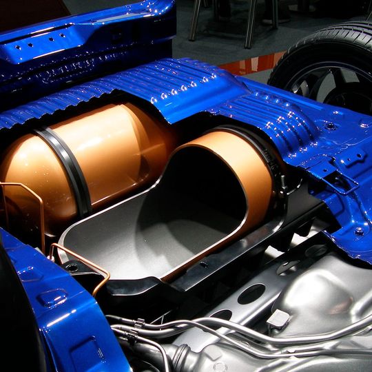 Seat warb auf der IAA mit diesem Schnittmodell der Gastanks in einem Auto für den Gasantrieb. Seat warb auf der IAA mit diesem Schnittmodell der Gastanks in einem Auto für den Gasantrieb.