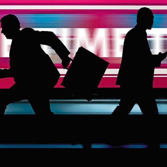 Ein dynamisches Umfeld verleitet zu Stress. Aber auch in unklaren Situationen sollten Führungskräfte einen kühlen Kopf bewahren. Ein dynamisches Umfeld verleitet zu Stress. Aber auch in unklaren Situationen sollten Führungskräfte einen kühlen Kopf bewahren.