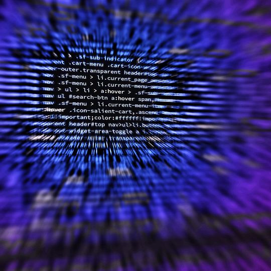 Ein Zero-Day-Exploit nutzt eine bis dato unbekannte Schwachstelle in einem Computersystem aus. Hacker bleiben dadurch beim Angriff auf das System unerkannt. Ein Zero-Day-Exploit nutzt eine bis dato unbekannte Schwachstelle in einem Computersystem aus. Hacker bleiben dadurch beim Angriff auf das System unerkannt.