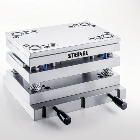 Steinel Normalien präsentiert in Stuttgart standardisierte Modulsysteme, die helfen Maschinenrüstzeiten zu reduzieren. Steinel Normalien präsentiert in Stuttgart standardisierte Modulsysteme, die helfen Maschinenrüstzeiten zu reduzieren.