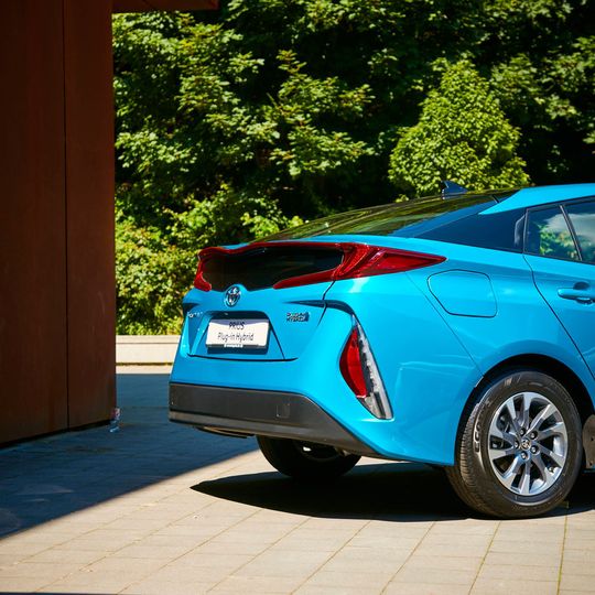 Toyota setzt seit Jahren auf die Hybrid-Technik. Gemeinsam mit Mazda und Denso sollen nun neue Komponenten für Elektroautos entwickelt werden. Toyota setzt seit Jahren auf die Hybrid-Technik. Gemeinsam mit Mazda und Denso sollen nun neue Komponenten für Elektroautos entwickelt werden.