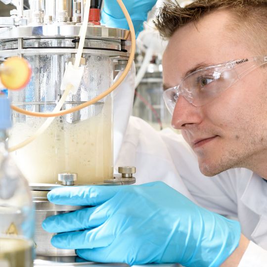 Numaferm has developed a technology platform, which enables plannable biotechnological production of peptides at higher yields and at lower costs. Numaferm has developed a technology platform, which enables plannable biotechnological production of peptides at higher yields and at lower costs.