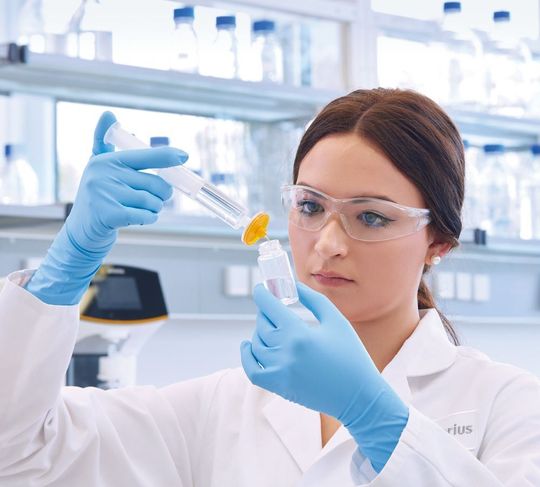 The Minisart syringe filter units are suitable for use in analysis of drinking water. The Minisart syringe filter units are suitable for use in analysis of drinking water.