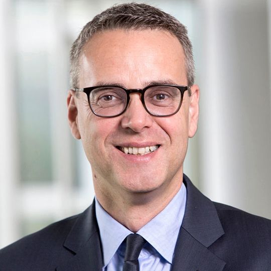 Holger Peters wurde zum 1. September als weiterer Geschäftsführer der Porsche Financial Services berufen. Holger Peters wurde zum 1. September als weiterer Geschäftsführer der Porsche Financial Services berufen.