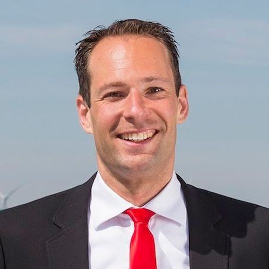 Seit dem 1. Oktober 2017 CEO und Vorsitzender der Geschäftsführung bei der Edelmann GmbH: Oliver Bruns. Seit dem 1. Oktober 2017 CEO und Vorsitzender der Geschäftsführung bei der Edelmann GmbH: Oliver Bruns.