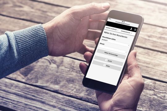 Wer den Service-Termin online macht, spart sich Wartezeit.