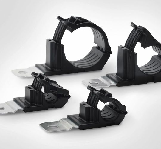 Den Ratchet P-Clamp von Hellermanntyton gibt es in vier Größen, die einen Durchmesserbereich zwischen 6,2 bis 51 mm abdecken, wie es heißt. Diese Kabelschelle mit Ratschenverschluss ist aus robustem Kunststoff gefertigt und wieder verwendbar. Den Ratchet P-Clamp von Hellermanntyton gibt es in vier Größen, die einen Durchmesserbereich zwischen 6,2 bis 51 mm abdecken, wie es heißt. Diese Kabelschelle mit Ratschenverschluss ist aus robustem Kunststoff gefertigt und wieder verwendbar.