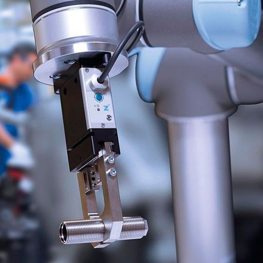 Der GEP2000 ist ein elektrisch angetriebener Greifern, der vor allem für Montageaufgaben und das Handling von Kleinteilen konzipiert wurde. Der GEP2000 ist ein elektrisch angetriebener Greifern, der vor allem für Montageaufgaben und das Handling von Kleinteilen konzipiert wurde.
