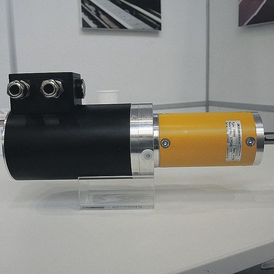 Bei Gefeg-Neckar sind individuelle Antriebe für fahrerlose Transportsysteme erhältlich, wie beispielsweise der bürstenlose DC-Motor mit Planetengetriebe. Bei Gefeg-Neckar sind individuelle Antriebe für fahrerlose Transportsysteme erhältlich, wie beispielsweise der bürstenlose DC-Motor mit Planetengetriebe.