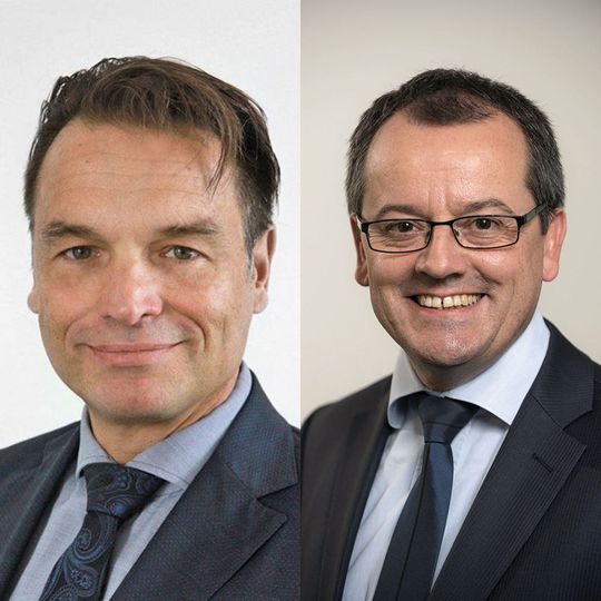 Florian Mueller (li.) beerbt Gorin Joël in seiner Position. Florian Mueller (li.) beerbt Gorin Joël in seiner Position.