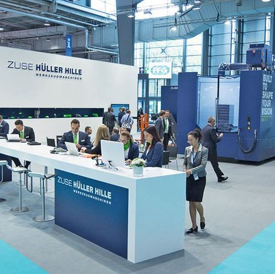 Das horizontale 5-Achs-Bearbeitungszentrum vom Typ NBH 800 5X auf der EMO Hannover. Das horizontale 5-Achs-Bearbeitungszentrum vom Typ NBH 800 5X auf der EMO Hannover.
