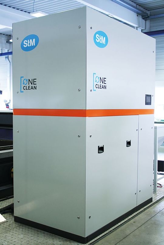 Abrasiv zurückgewinnen: Das OneClean-System mit dem Recycling-Modul lässt sich mit jeder Wasserstrahl-Schneidanlage des Herstellers STM kombinieren. Abrasiv zurückgewinnen: Das OneClean-System mit dem Recycling-Modul lässt sich mit jeder Wasserstrahl-Schneidanlage des Herstellers STM kombinieren.