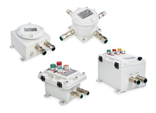 Rose Systemtechnik bietet Ex-d-Gehäuse mit druckfester Kapselung in unterschiedlichen Größen und Ausführungen an. Rose Systemtechnik bietet Ex-d-Gehäuse mit druckfester Kapselung in unterschiedlichen Größen und Ausführungen an.