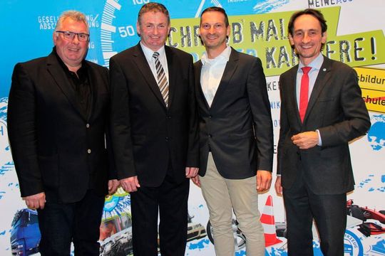 Spitze der niederbayerischen Kfz-Innung: (v.li.) Jürgen Schlehaider (stellv. Obermeister), Michael Krammer (Obermeister), Tobias Eckl (stellv. Obermeister) und Josef Huber (Geschäftsführer).