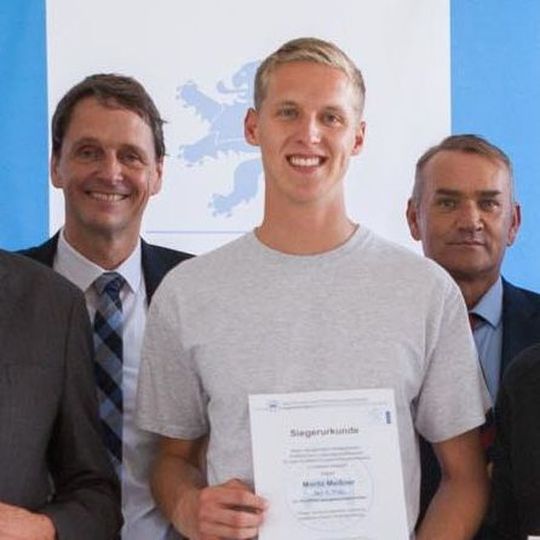 Moritz Meißner gewinnt den Landeswettbewerb des Kfz-Gewerbes Hessen.