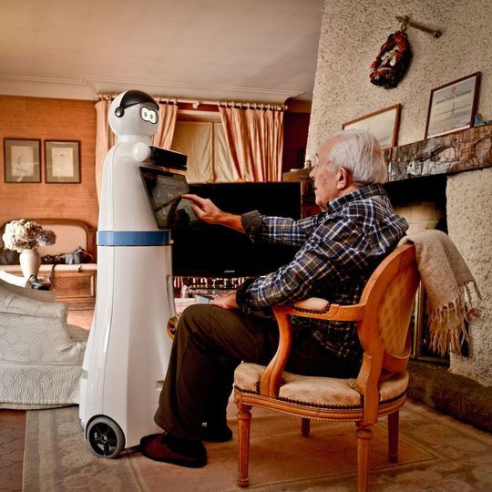 Der Pflegeroboter Mario kümmert sich im Rahmen des gleichnamigen EU-Projekts um Demenzkranke. Der Pflegeroboter Mario kümmert sich im Rahmen des gleichnamigen EU-Projekts um Demenzkranke.