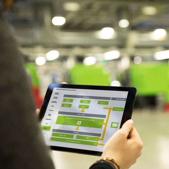 Parametrieren statt programmieren: Die Software des Wago-Energiemanagementsystems erkennt automatisch die Signale der angeschlossenen Zähler und Signale und stellt sie durch einfache Parametrierung komfortabel für weitere Energieanalyse-Tools bereit. Parametrieren statt programmieren: Die Software des Wago-Energiemanagementsystems erkennt automatisch die Signale der angeschlossenen Zähler und Signale und stellt sie durch einfache Parametrierung komfortabel für weitere Energieanalyse-Tools bereit.