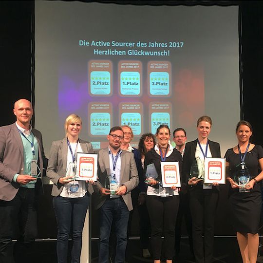 Die Gewinner des 1. Active Sourcing Awards wurden im Rahmen der HR-Messe „Zukunft Personal 2017“ ausgezeichnet. Die Gewinner des 1. Active Sourcing Awards wurden im Rahmen der HR-Messe „Zukunft Personal 2017“ ausgezeichnet.