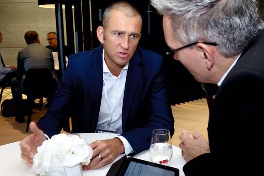 Christian Ach, Leiter Mini Deutschland, im Gespräch mit »kfz-betrieb«-Chefredakteur Wolfgang Michel.