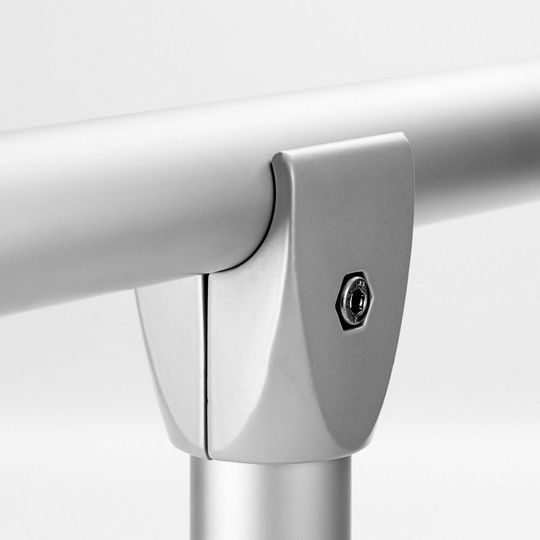 Nach oben offen: Kundenspezifisch maßgeschneiderter Aluminium-Rohrverbinder von Brinck.