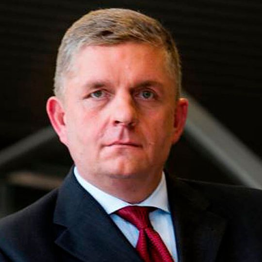 Holger Mandel bleibt bis 2021 Vorsitzender der Geschäftsführung der MAN Truck & Bus Deutschland GmbH. Holger Mandel bleibt bis 2021 Vorsitzender der Geschäftsführung der MAN Truck & Bus Deutschland GmbH.