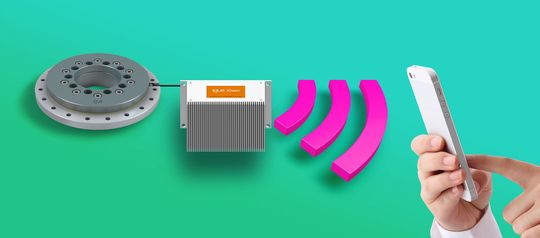 In einer Einfräsung unter den Gleitelementen des Polymer-Rundtischlagers montiert, misst ein Sensor den Abrieb und kann über das Icom Kommunikationsmodul den erforderlichen Austausch rechtzeitig anzeigen. In einer Einfräsung unter den Gleitelementen des Polymer-Rundtischlagers montiert, misst ein Sensor den Abrieb und kann über das Icom Kommunikationsmodul den erforderlichen Austausch rechtzeitig anzeigen.