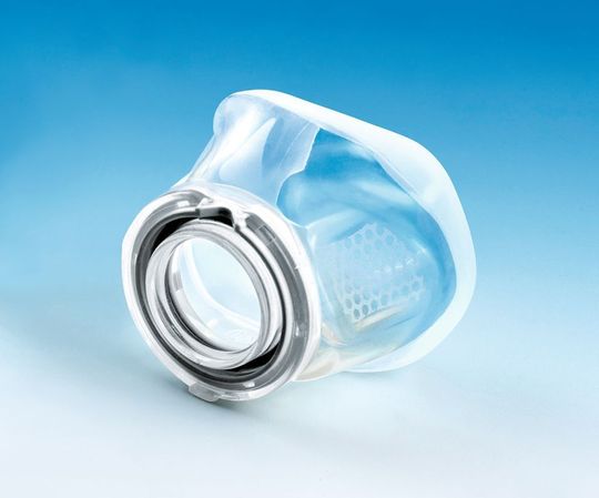 Für Atemmasken hat Top Tech Italia ein selbsthaftendes, medizinisches Flüssigsilikon mit medizinischem PBT im Angebot, das die erforderliche Maßgenauigkeit für ein sicheres, geräuschloses Einsetzen in den Polycarbonatrahmen aufweist. Für Atemmasken hat Top Tech Italia ein selbsthaftendes, medizinisches Flüssigsilikon mit medizinischem PBT im Angebot, das die erforderliche Maßgenauigkeit für ein sicheres, geräuschloses Einsetzen in den Polycarbonatrahmen aufweist.