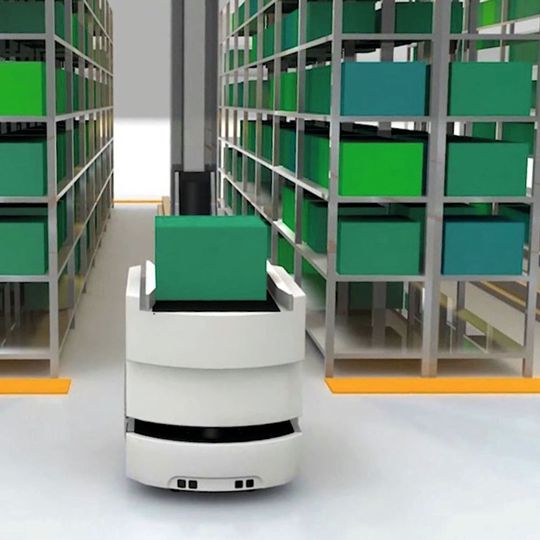 Die fahrerlosen Transportsysteme können autonom in der Fertigung manövrieren und das benötigte Material der Linie zuführen, dazu zählen Magazine, Bauteilrollen, Paste und Reinigungspapier. Die fahrerlosen Transportsysteme können autonom in der Fertigung manövrieren und das benötigte Material der Linie zuführen, dazu zählen Magazine, Bauteilrollen, Paste und Reinigungspapier.