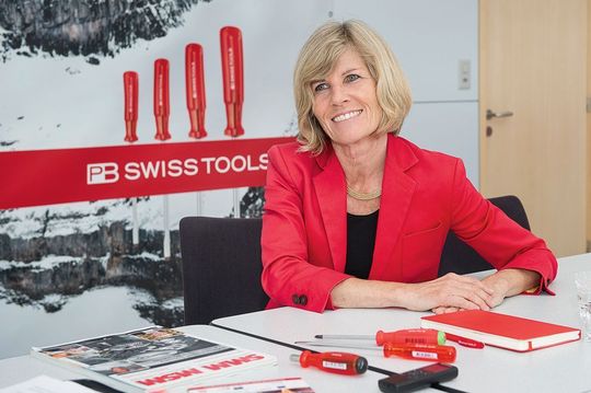 «Wir gestalten mit kollaborativen Robotern die Produktionsprozesse wirtschaftlicher.» Eva Jaisli, CEO der PB Swiss Tools «Wir gestalten mit kollaborativen Robotern die Produktionsprozesse wirtschaftlicher.» Eva Jaisli, CEO der PB Swiss Tools