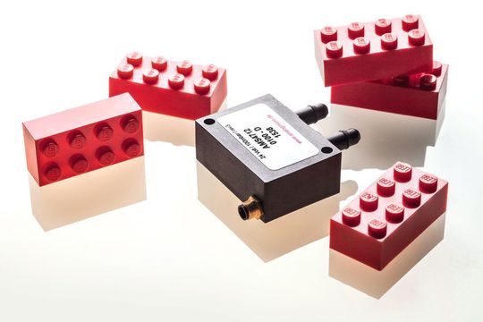 Überdruck- und Unterdruckmessung mit einem Drucktransmitter im Lego-Format. Überdruck- und Unterdruckmessung mit einem Drucktransmitter im Lego-Format.