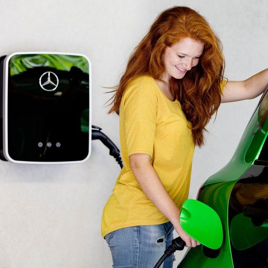 Daimler beteiligt sich am Lade-Spezialisten The Mobility House AG. Daimler beteiligt sich am Lade-Spezialisten The Mobility House AG.