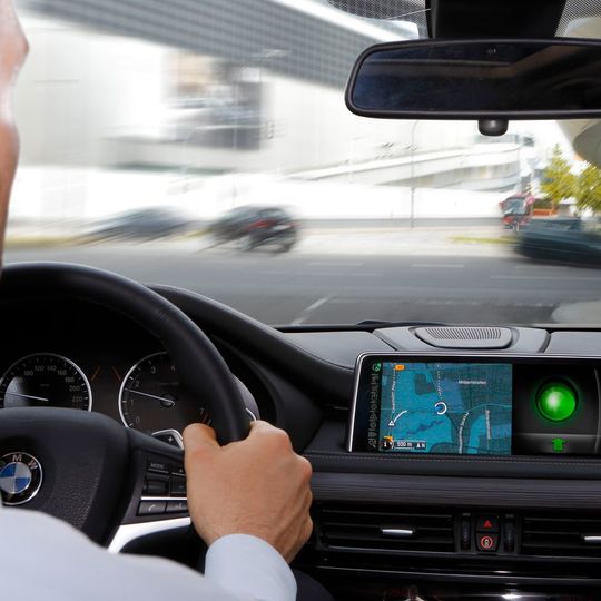 EDAG entwickelt für BMW die künftige Generation von Fahrerassistenzsystemen. EDAG entwickelt für BMW die künftige Generation von Fahrerassistenzsystemen.