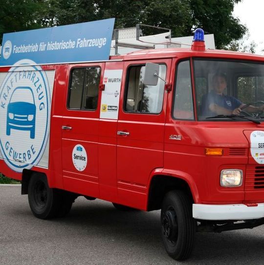 Mit einem eigenen Servicemobil ist der ZDK bei diversen Oldtimerveranstaltungen mit von der Partie.