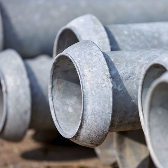 Auch Abwasserleitungen müssen – oftmals kurzfristig – überholt werden. Im laufenden Betrieb eine besondere Herausforderung ... Auch Abwasserleitungen müssen – oftmals kurzfristig – überholt werden. Im laufenden Betrieb eine besondere Herausforderung ...