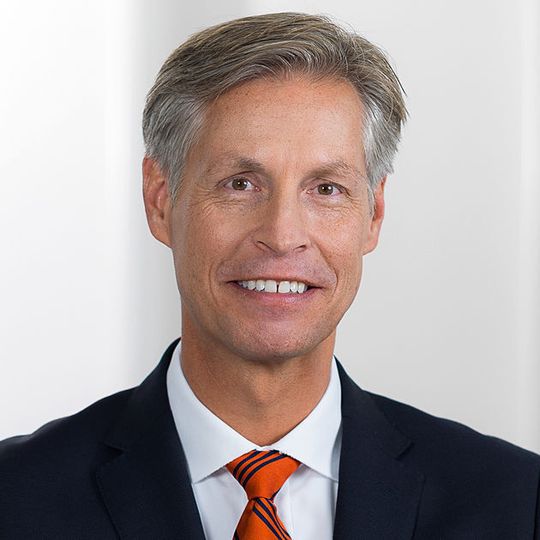 Dipl.-Wirt.-Ing. Christoph Schröder, 52, ist seit dem 1. November 2017 neuer Geschäftsführer des BMW Group Werks in Steyr. Dipl.-Wirt.-Ing. Christoph Schröder, 52, ist seit dem 1. November 2017 neuer Geschäftsführer des BMW Group Werks in Steyr.