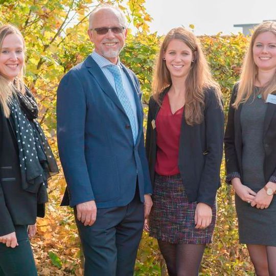 Das v-Lead-Projektteam an der Universität Trier (von links): Valeria Bernardy, Prof. Dr. Conny Antoni, Rebecca Müller und Anna Röltgen. Das v-Lead-Projektteam an der Universität Trier (von links): Valeria Bernardy, Prof. Dr. Conny Antoni, Rebecca Müller und Anna Röltgen.