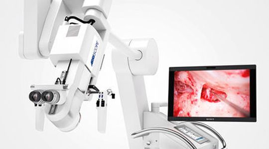 Mit Hilfe des Arriscopes können Ärzte intraoperativ und mit hoher Genauigkeit messen. Mit Hilfe des Arriscopes können Ärzte intraoperativ und mit hoher Genauigkeit messen.