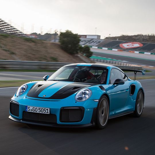 Der Porsche GT2 RS ist der stärkste Serienelfer aller Zeiten. Der Porsche GT2 RS ist der stärkste Serienelfer aller Zeiten.