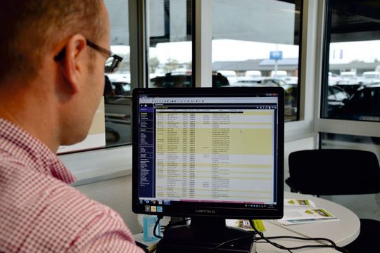 Bei Auto-Vertrieb Kielsburg arbeiten auch die Verkaufsberater mit dem System I’Car DMS. Bei Auto-Vertrieb Kielsburg arbeiten auch die Verkaufsberater mit dem System I’Car DMS.