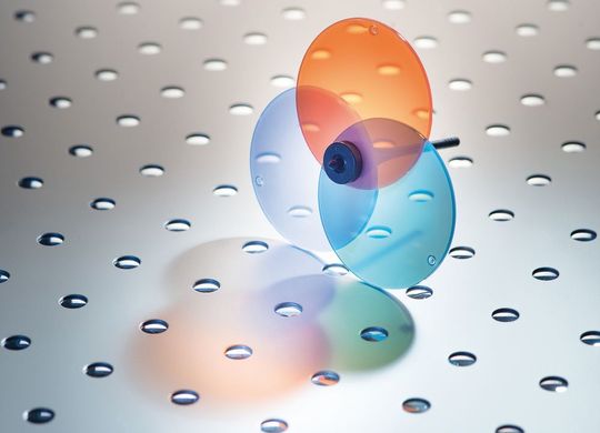 Ultramid Vision weist eine sehr hohe Lichttransmission bei geringer Lichtstreuung auf. Ultramid Vision weist eine sehr hohe Lichttransmission bei geringer Lichtstreuung auf.