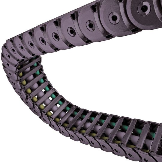 Das Tsubaki-Produktportfolio wird bestimmt durch Antriebs- und Rollenketten mit Anbauteilen und große Förderketten für die Industrie. Das Tsubaki-Produktportfolio wird bestimmt durch Antriebs- und Rollenketten mit Anbauteilen und große Förderketten für die Industrie.
