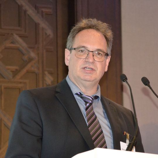 Werner Prange wurde auf der Jahreshauptversammlung zum Präsidenten des Mazda-Händlerverbands wiedergewählt. Werner Prange wurde auf der Jahreshauptversammlung zum Präsidenten des Mazda-Händlerverbands wiedergewählt.