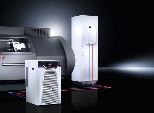 Cool bis in die Cloud: Auch die Blue-e+-Chiller können zukünftig über verschiedene Netzwerkprotokolle mittels IoT Interface mit übergeordneten Systemen kommunizieren. Cool bis in die Cloud: Auch die Blue-e+-Chiller können zukünftig über verschiedene Netzwerkprotokolle mittels IoT Interface mit übergeordneten Systemen kommunizieren.