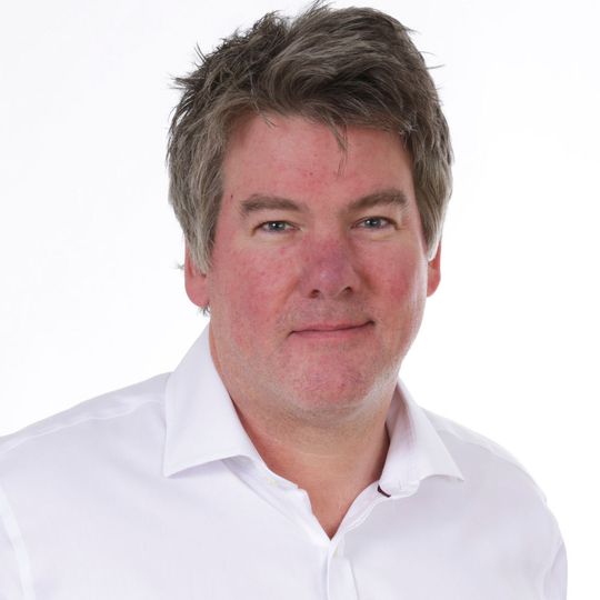 Ian Crosby ist Vertriebs- und Marketingleiter bei Zytronic: „Es ist wichtig zu verstehen, was ein Touchdisplay in der geplanten Anwendung leisten soll.“ Ian Crosby ist Vertriebs- und Marketingleiter bei Zytronic: „Es ist wichtig zu verstehen, was ein Touchdisplay in der geplanten Anwendung leisten soll.“