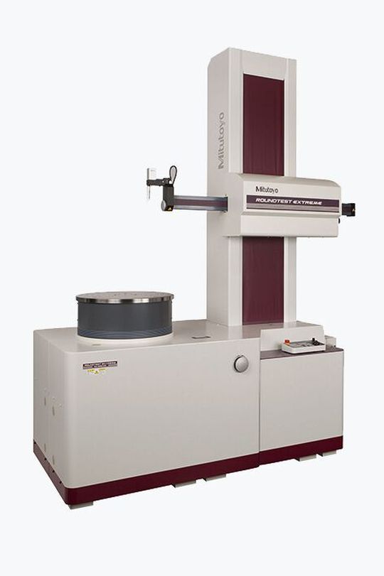 Das neue Mitutoyo Rundheitsmessgerät Roundtest RA-6000CNC ermöglicht das Messen von großen und schweren Bauteilen aus allen Branchen. Das neue Mitutoyo Rundheitsmessgerät Roundtest RA-6000CNC ermöglicht das Messen von großen und schweren Bauteilen aus allen Branchen.