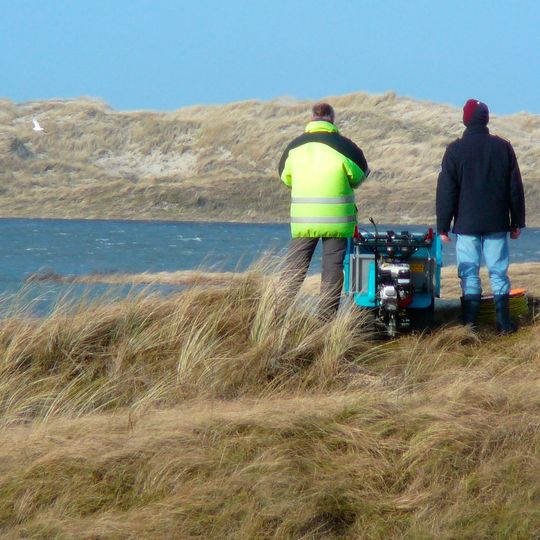 Auf Borkum werden seit 2009 Verschiebungen der Salz-Süßwassergrenze erforscht. Auf Borkum werden seit 2009 Verschiebungen der Salz-Süßwassergrenze erforscht.